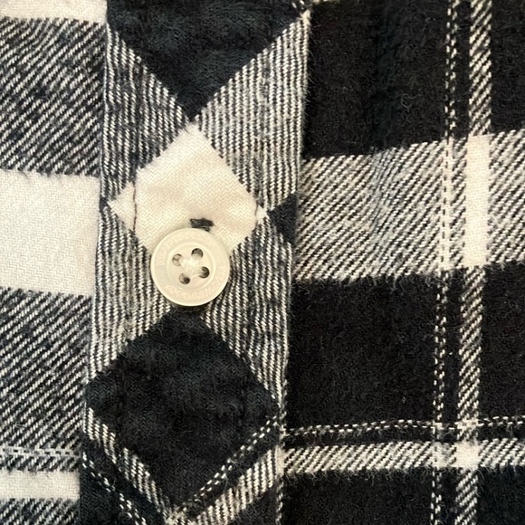 Weatherproof Vintage women’s medium (in my opinion) flannel cotton Plaid Shirt - Picture 11 of 15